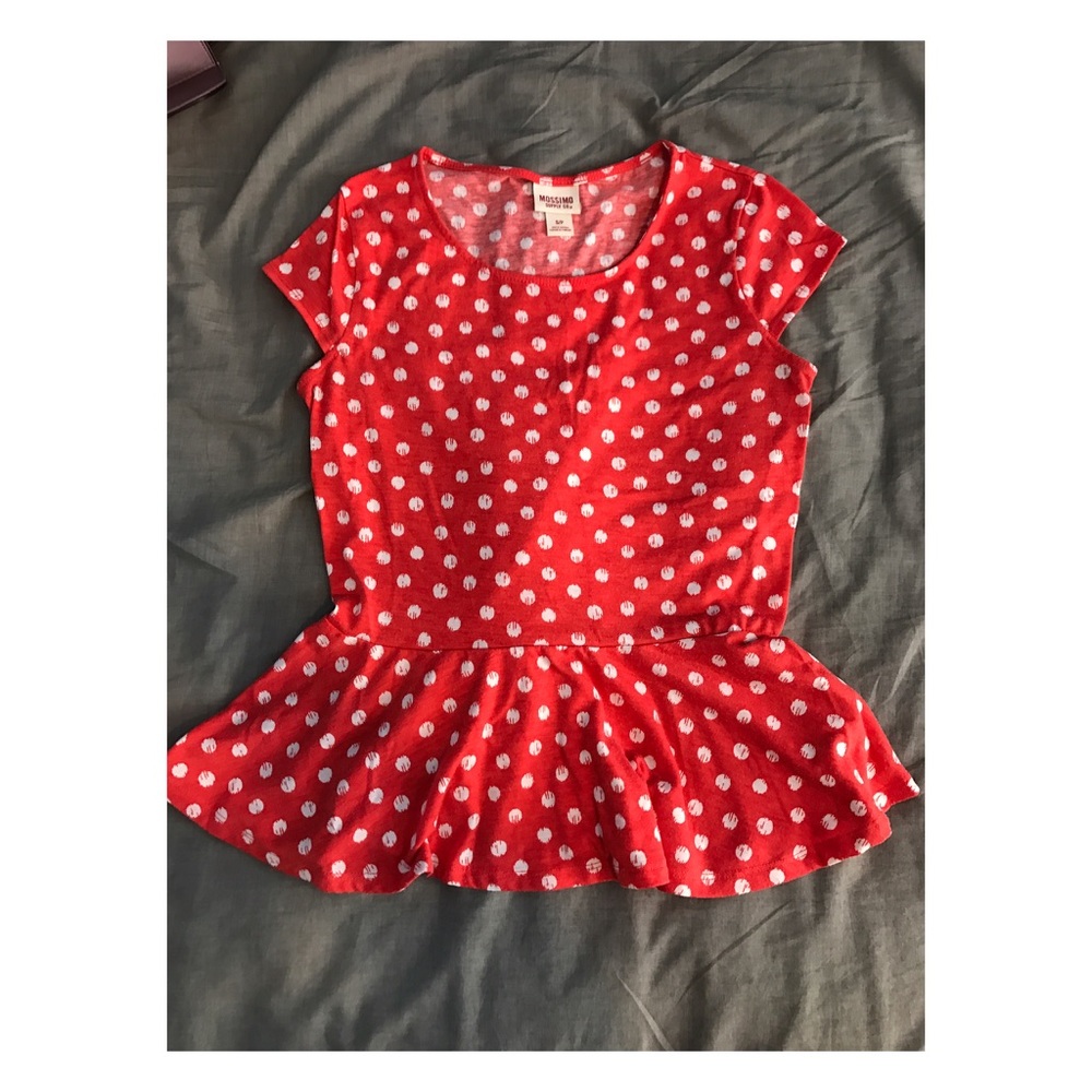 Short sleeve shirt with ruffle bottom